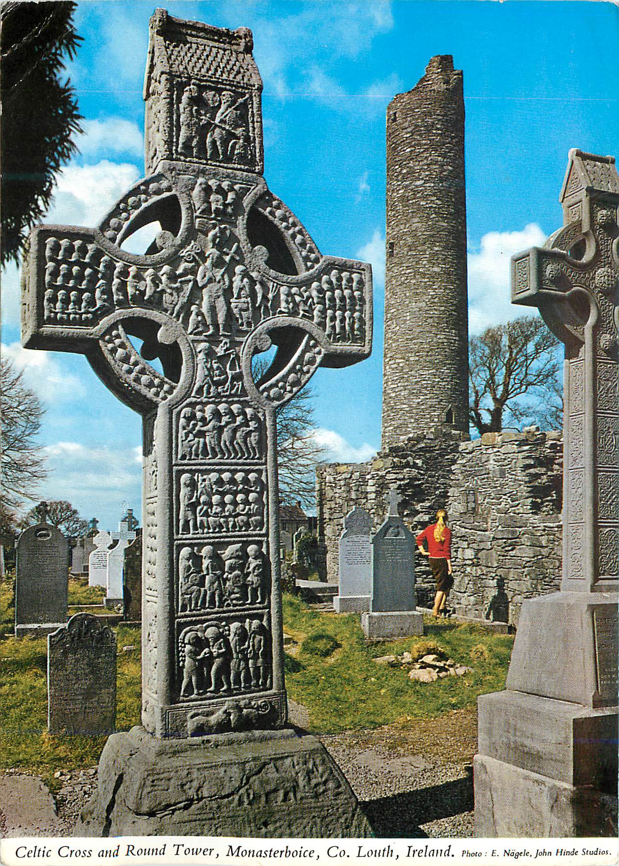 Celtic Cross and Round Tower, Monasterboice, Co. Louth, Ireland — Photo : E. Nägele, John Hinde Studios