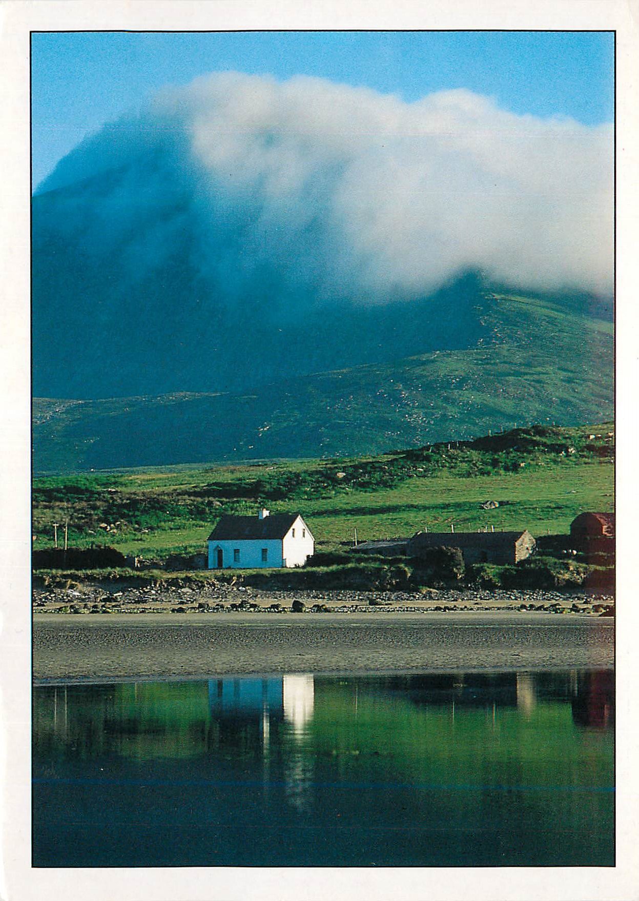 CPM A soft day at Coumeenoole near Slea Head on the Dingle Peninsula Co Kerry Ireland 