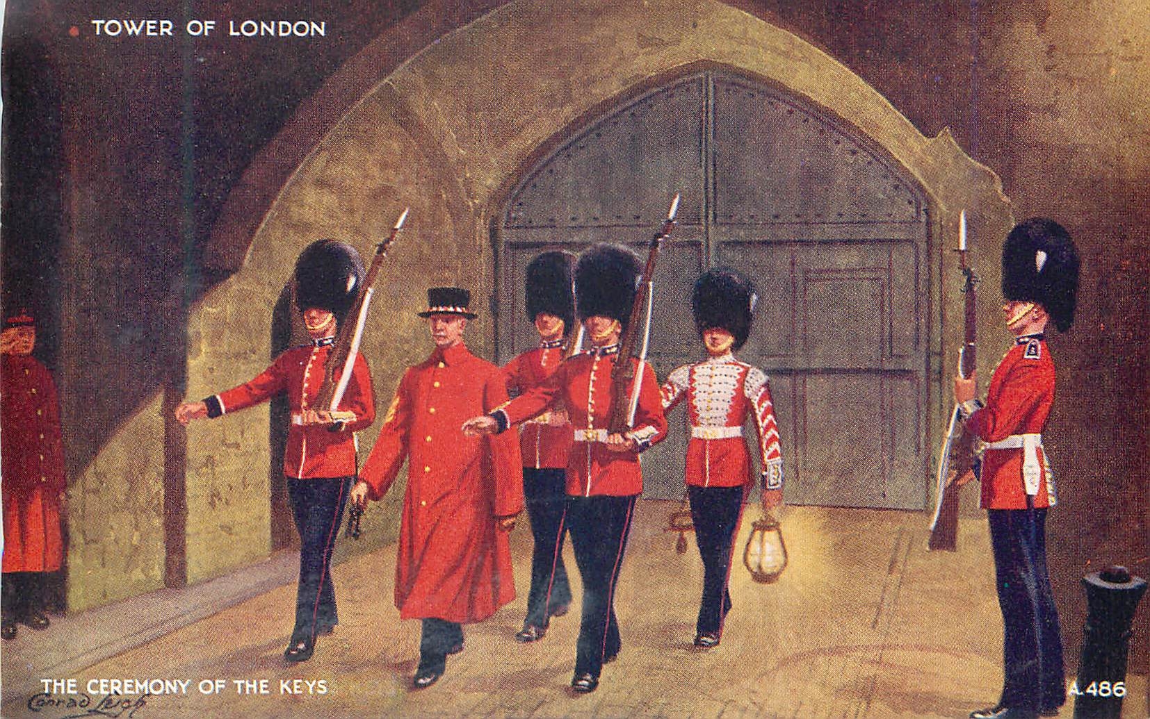 CPM Tower of London The Ceremoy of the Keys Militaria Militaria