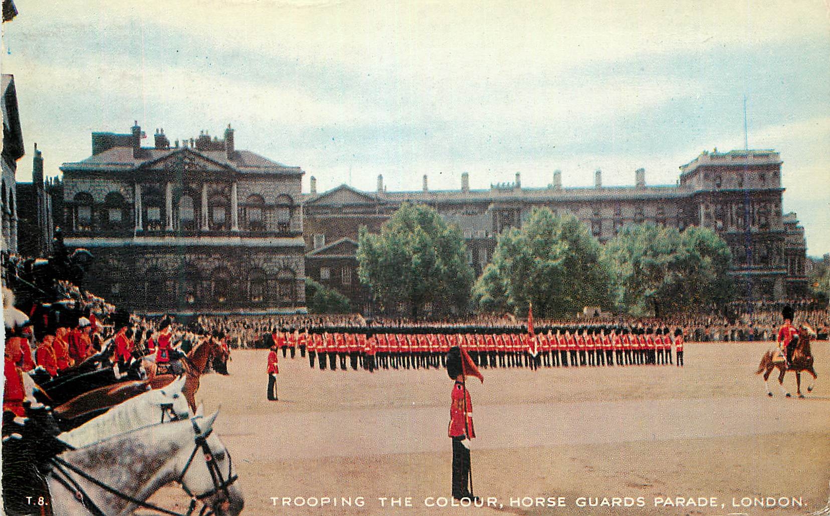 CPM Trooping the colour Horse guard Parade London  Militaria