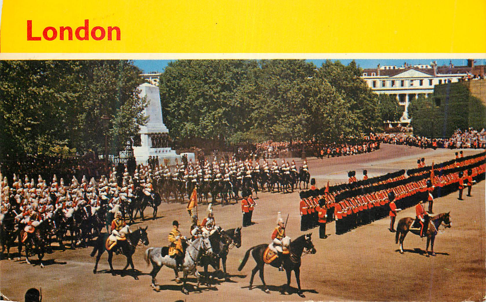 CPM London Trooping the Colour Horse Guards Parade London  Militaria