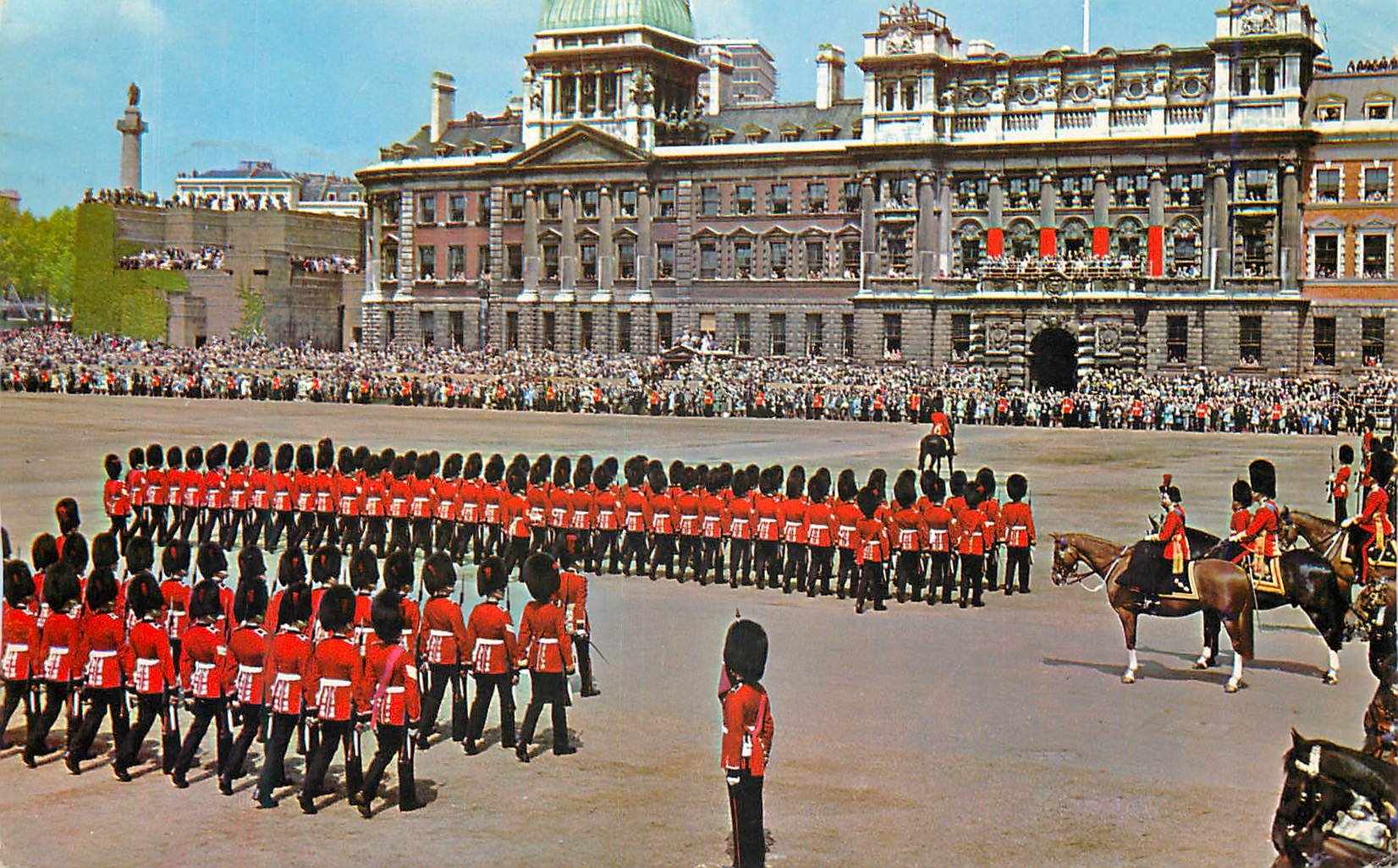 CPM Trooping the Colour at Horseguards Parade London  Militaria