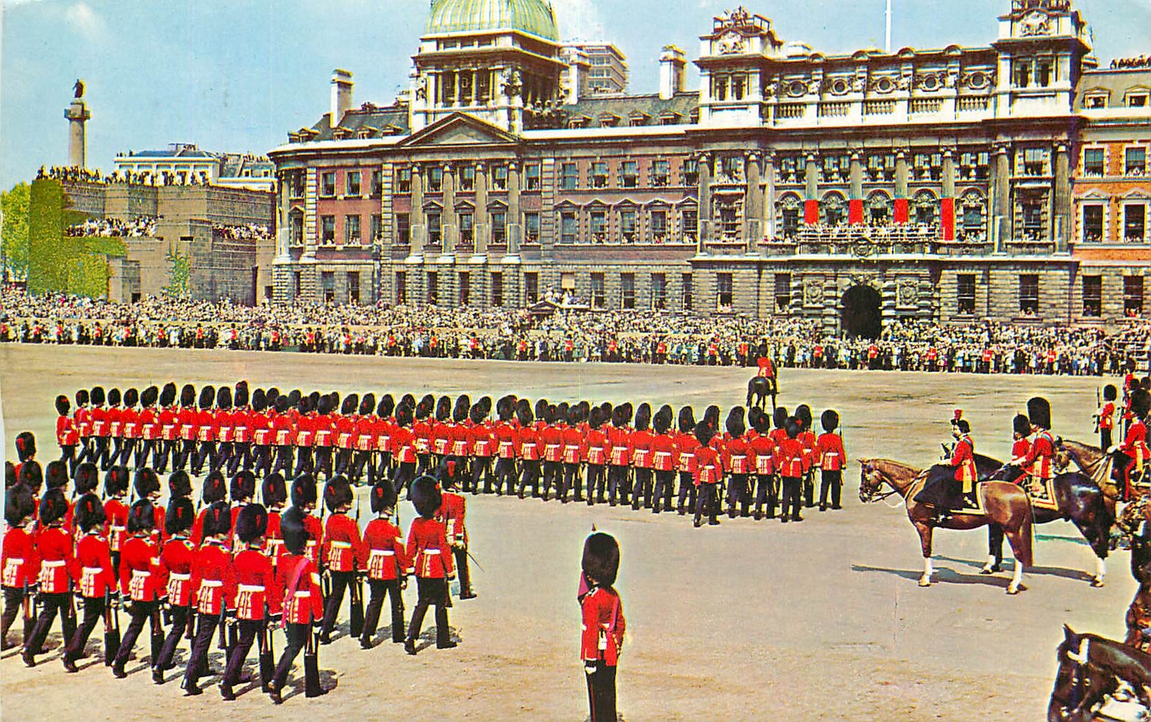 CPM Trooping the Colour at Horseguards Parade London  Militaria
