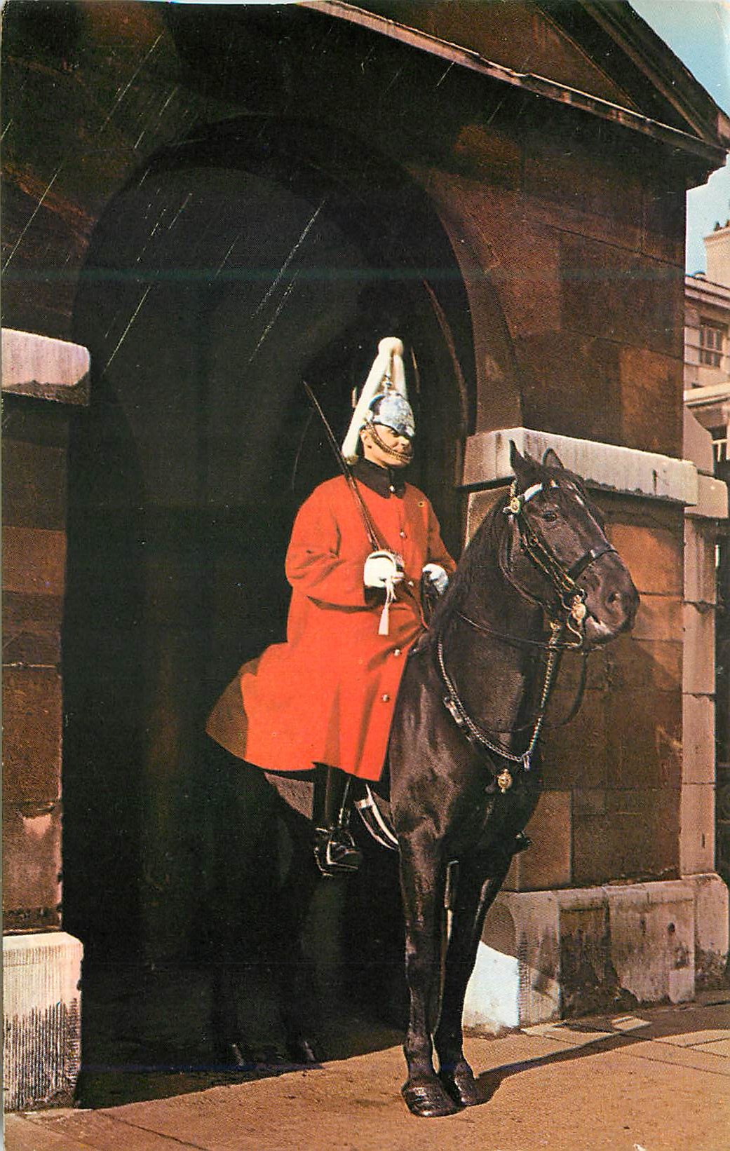 CPM Mounted Sentry Horse Guards Parade London  Militaria