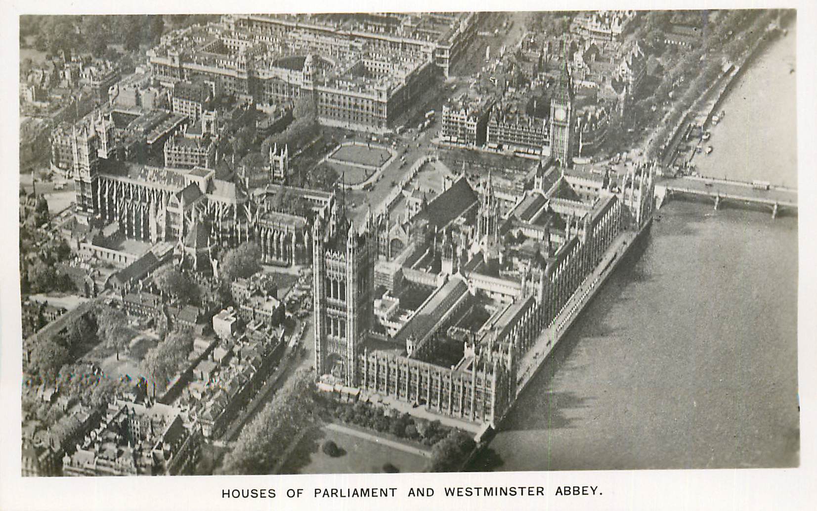 Houses of Parliament and Westminster Abbey — vue aérienne — British Made
