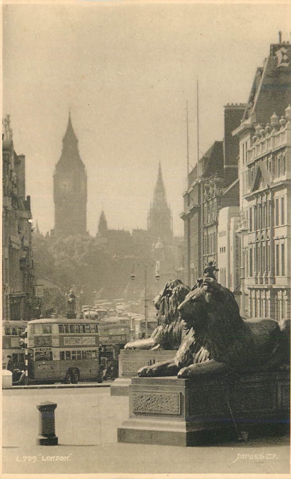 CPM London Lion Autobus