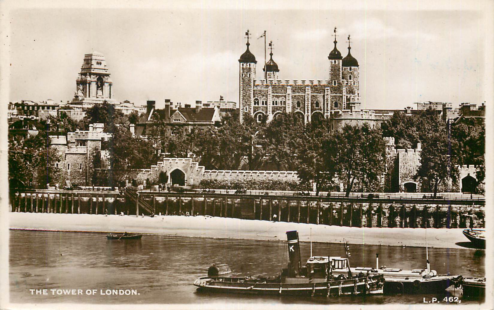CPM The Tower of London Bateaux