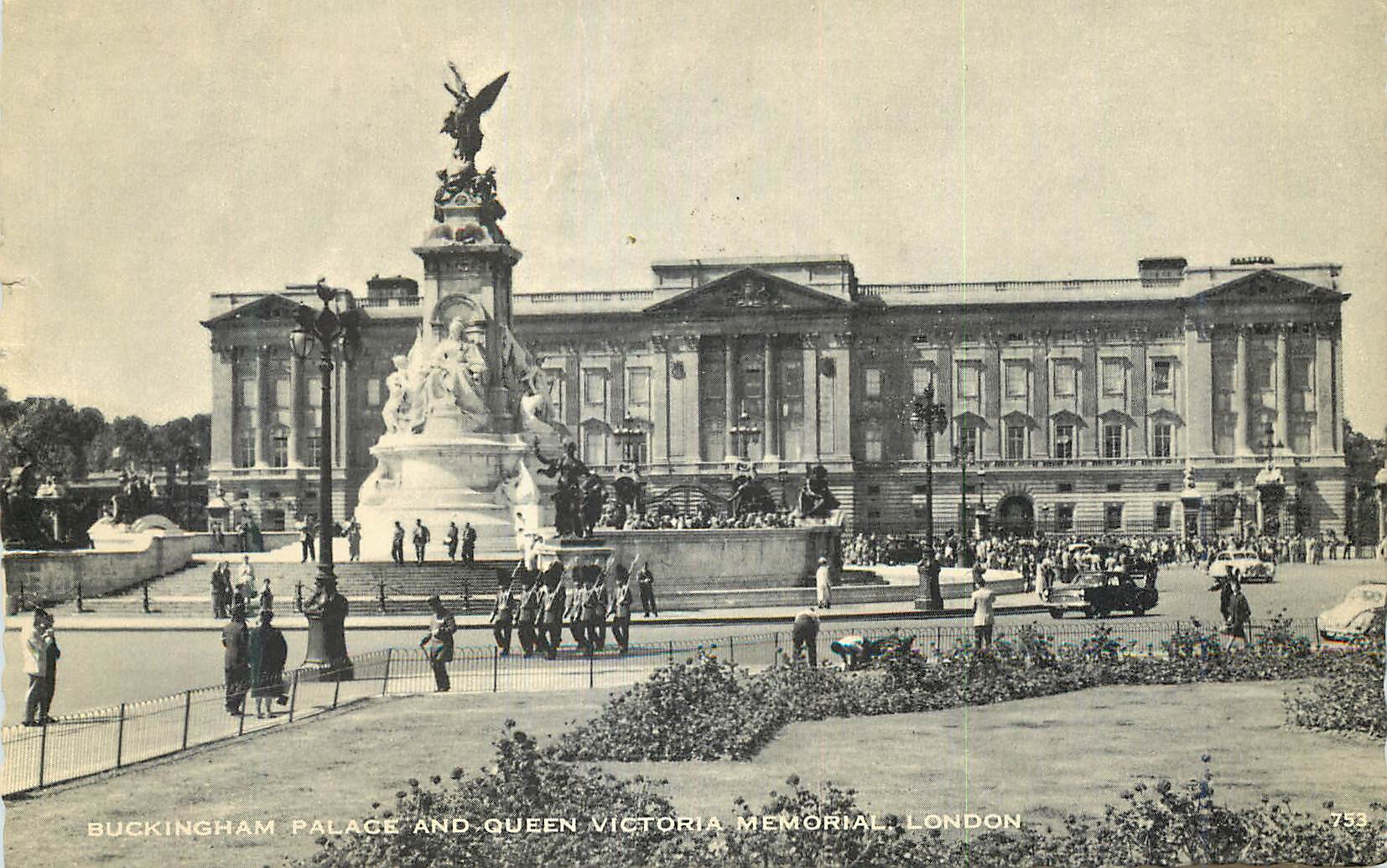CPM Buckingham Palace and Queen Victoria Memorial London 