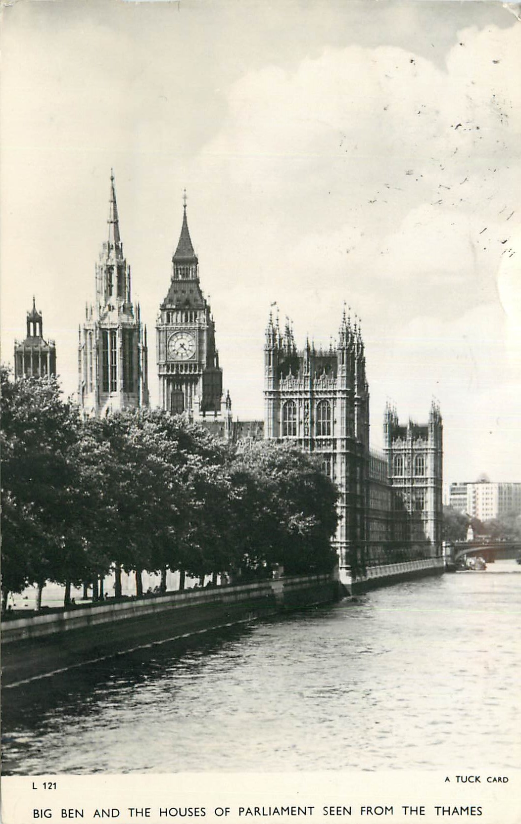 CPM Big Ben and the Houses of Parliament seen from the Thames 