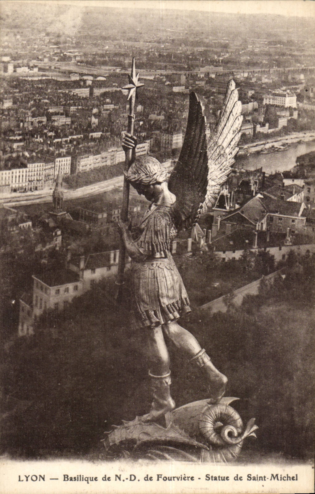 LYON — Basilique de N.-D. de Fourvière — Statue de Saint-Michel