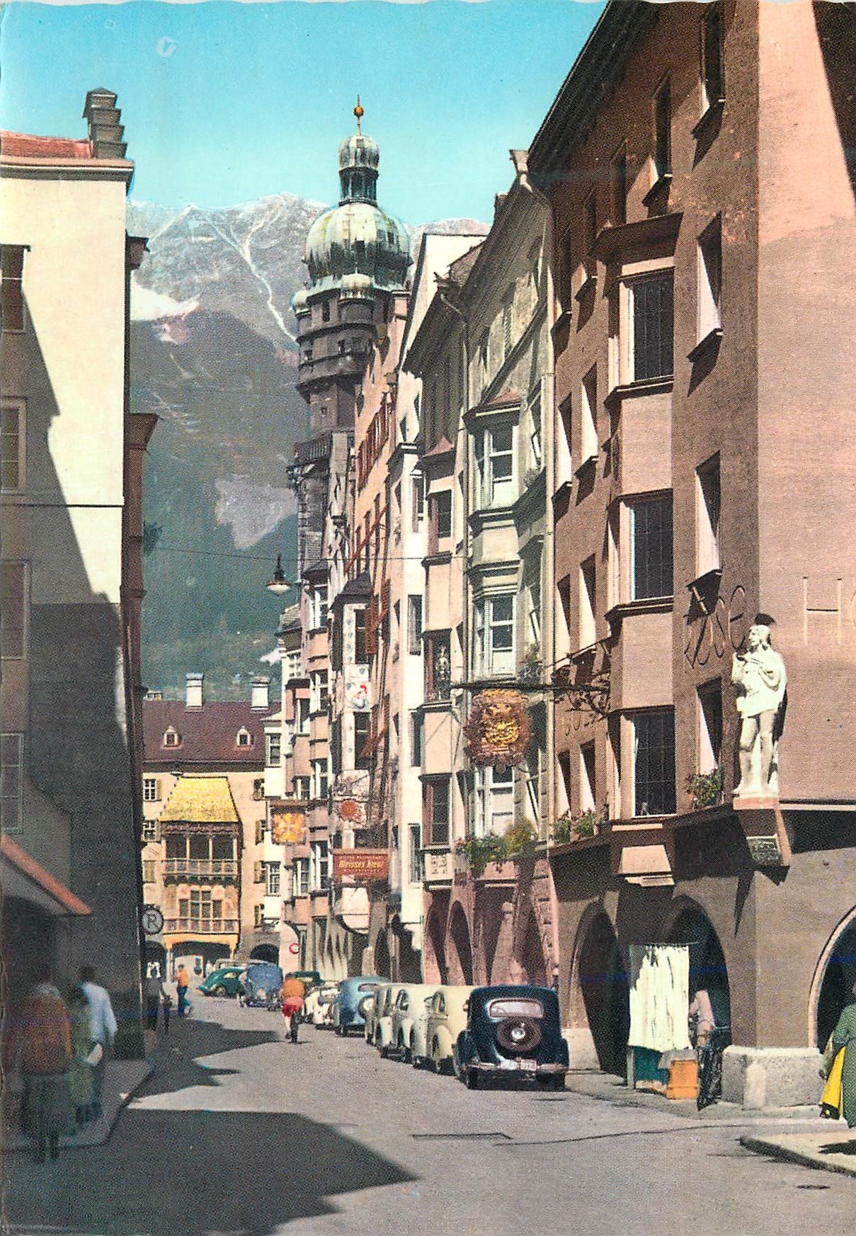 CPM Innsbruck Tirol Rue du Due Frederie et Petit Toit Dore