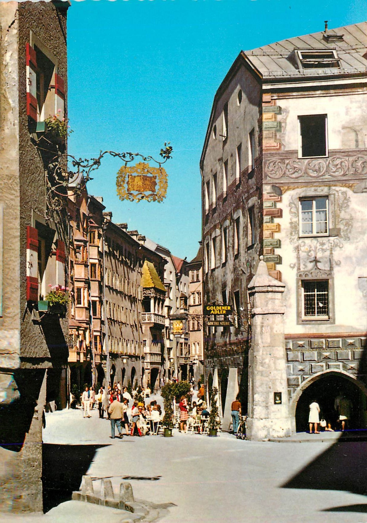 CPM Alpenstadt Innsbruck Tirol FuBgangerzone in der Altstadt Blick Von der Ottoburg