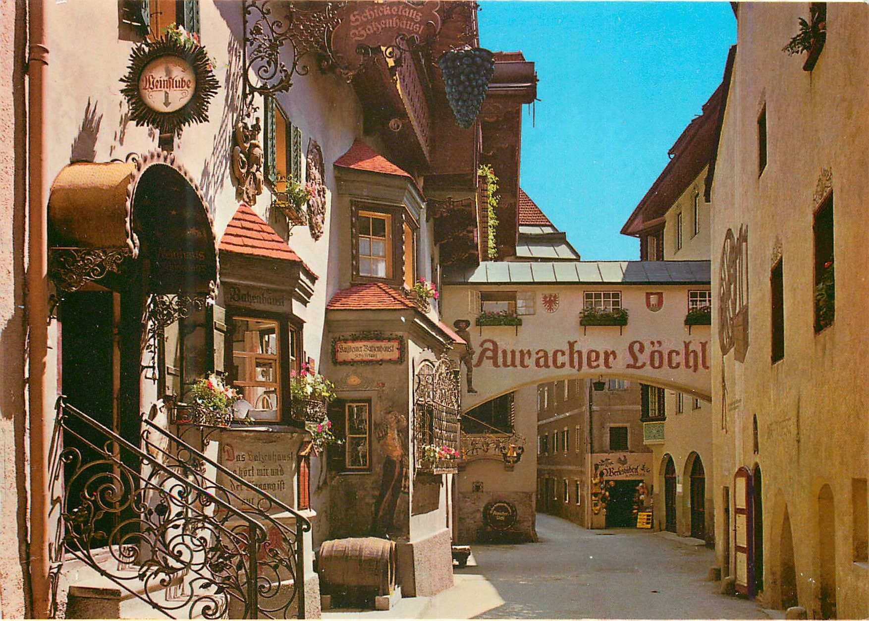 CPM A 6330 Kufstein in Tirol Romerhofgasse mit Den Weinhausern