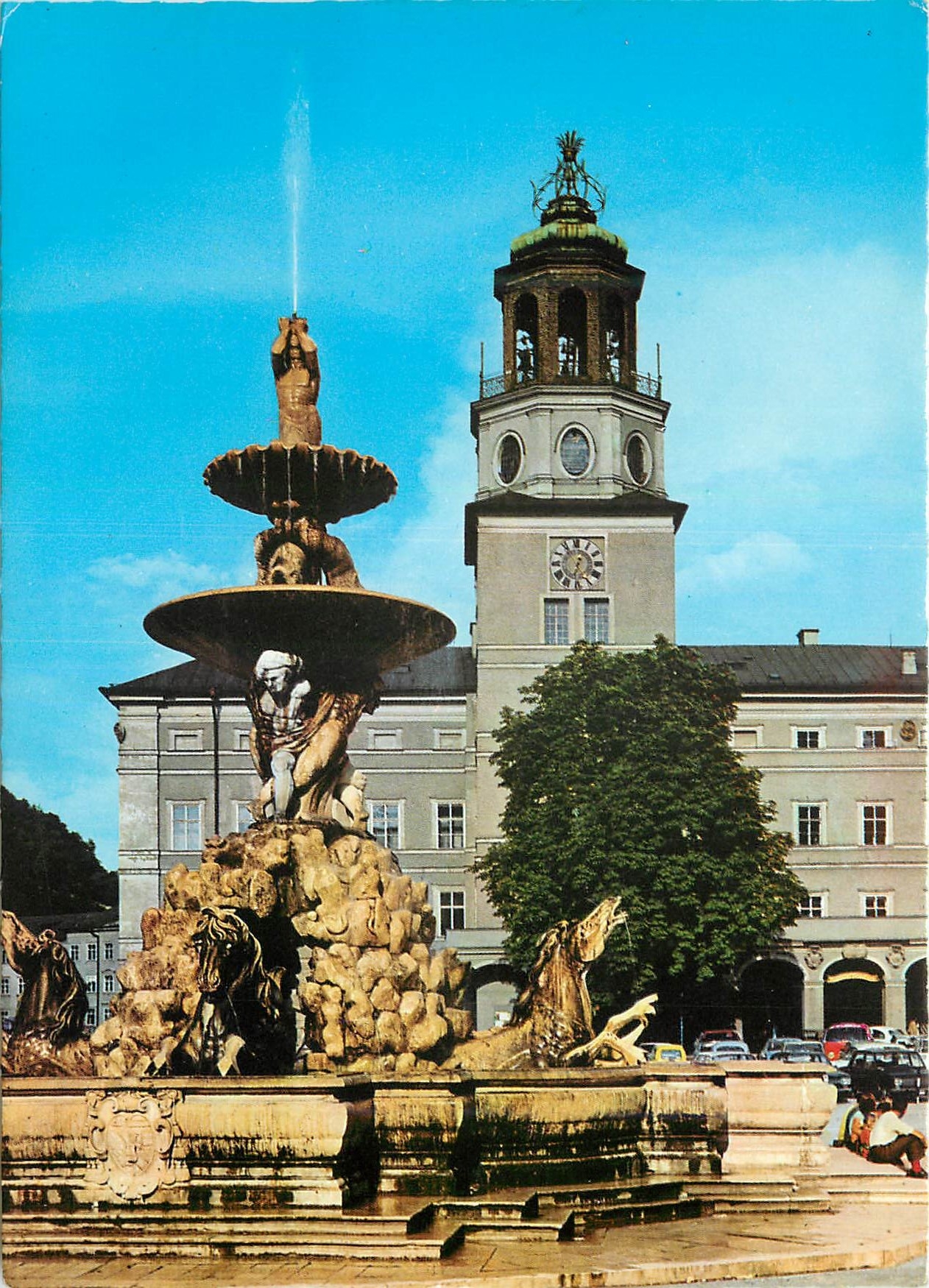 CPM Salzburg Residenzbrunnen mit Glockenspiel