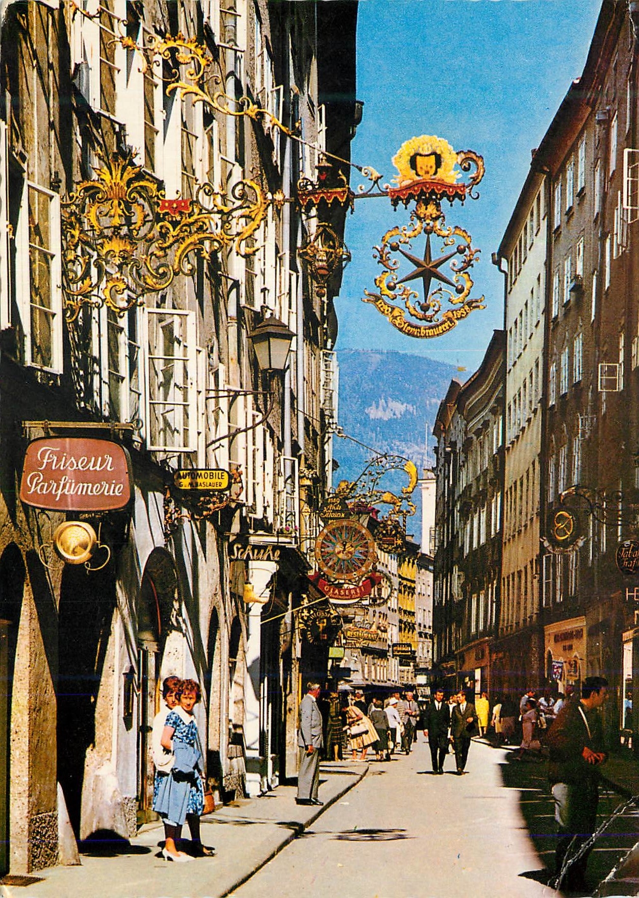 CPM Salzburg La Ville des Festivals La Rue Getreidegasse dans La Vieille Ville de Salzburg