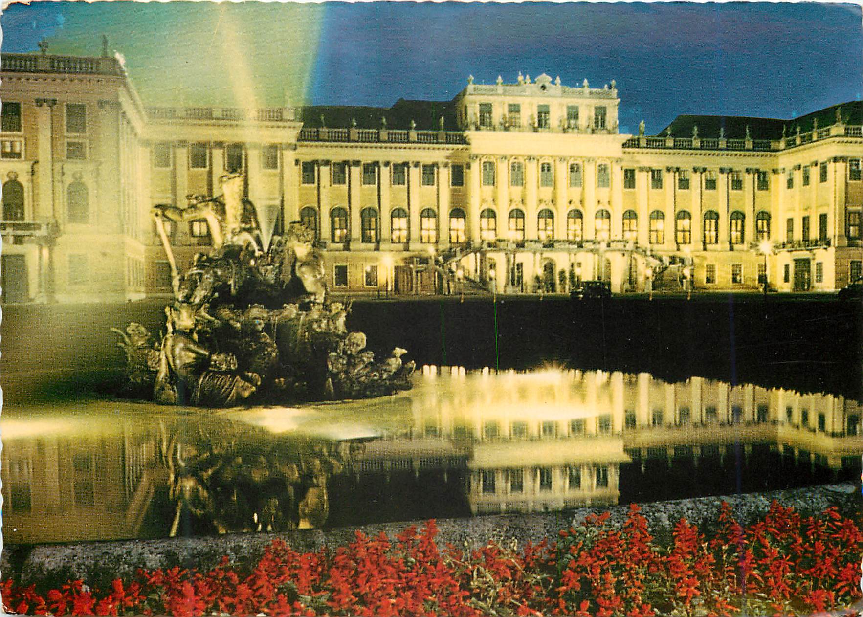 CPM Vienne Chateau de Schoenbrunn Nocturnelle