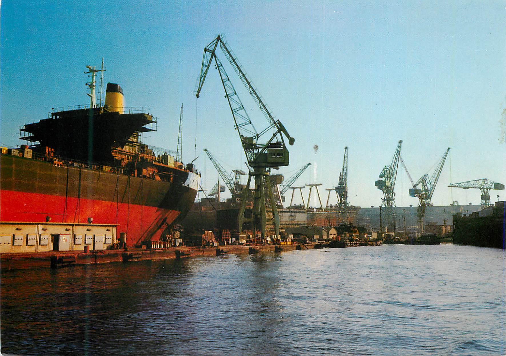 CPM New of Shipbuilding Yard Kobe Bateau
