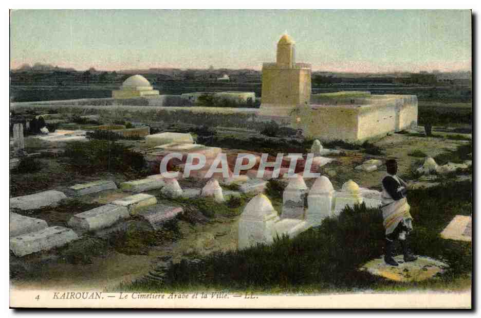 Kairouan CPA Le cimetiere arabe et la ville