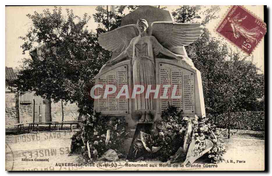 Auver sur Oise CPA Monument aux morts de la grande guerre
