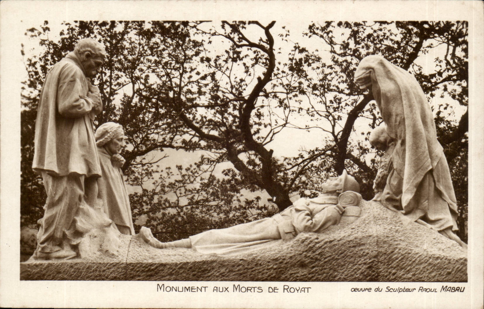 Royat- Monument aux Morts De Royat -CPA