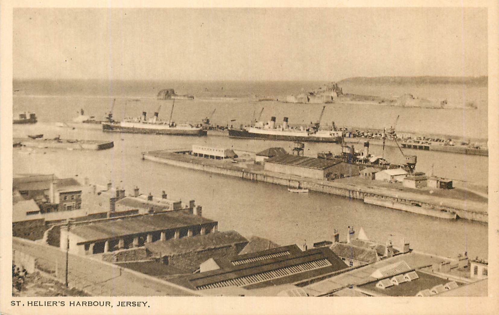 CPA St Helier's Harbour Jersey Bateaux