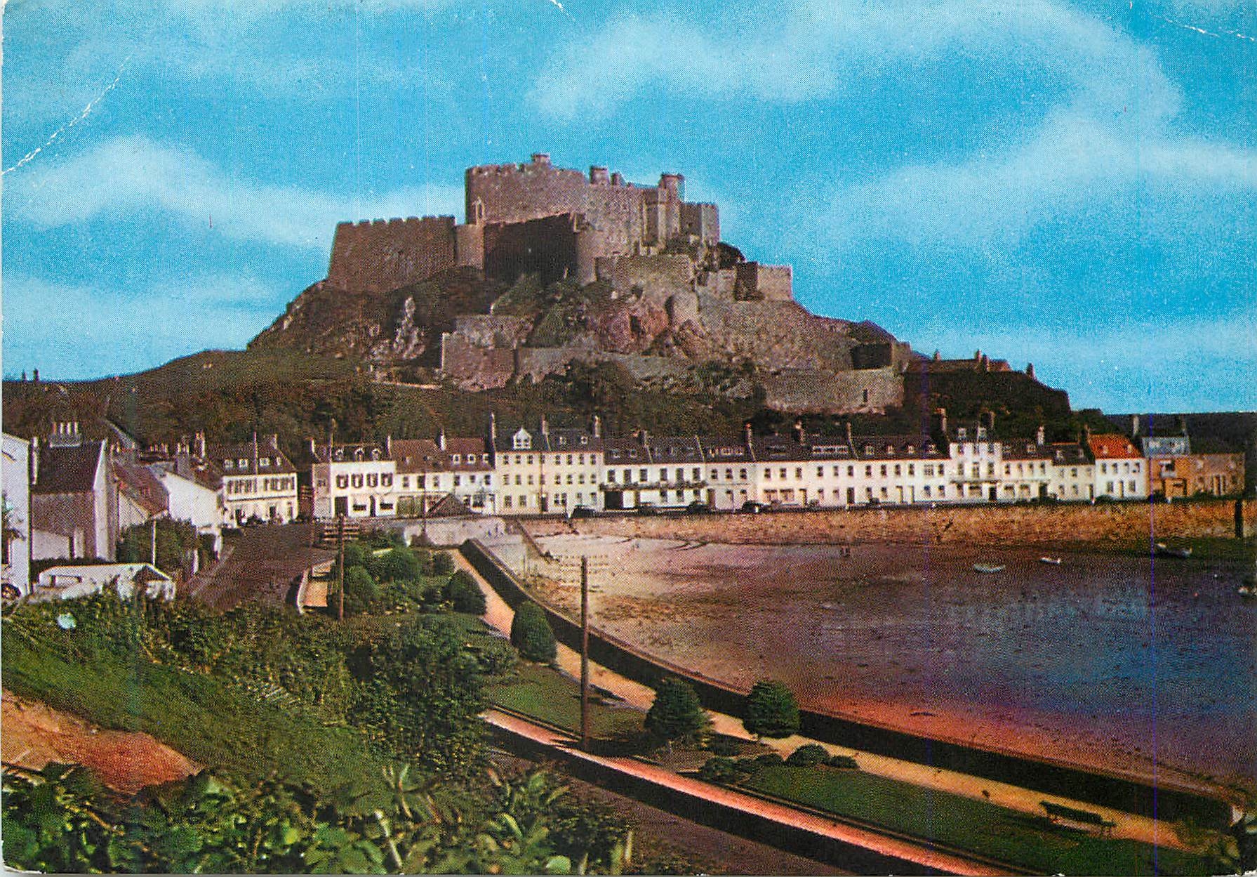 CPM Vers Orient Jersey Chateau De Mont Orgueil