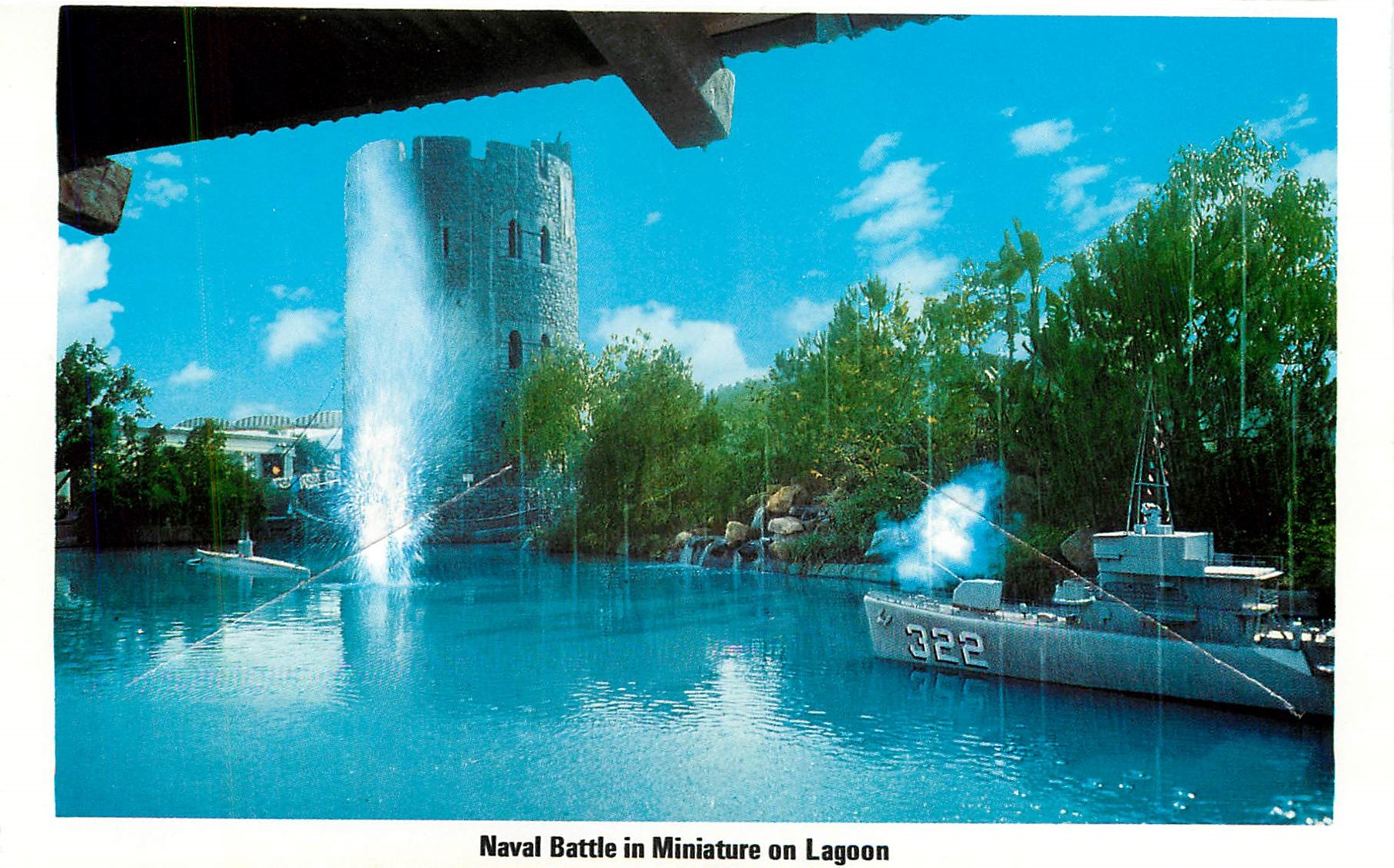 CPM Glamor Tram in Path of Runaway Train Naval Battle in Miniature on Lagoon  Train Universal Studios — Rückseite