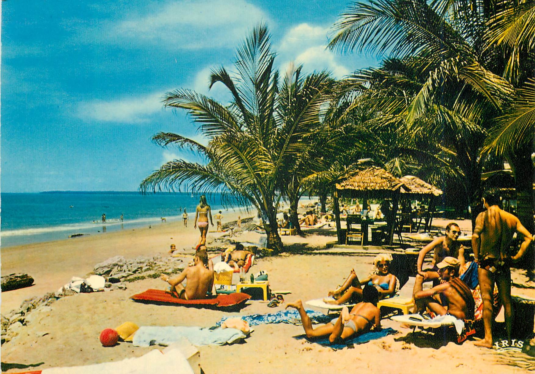 CPM Republique du Gabon Libreville La Plage de L'Hotel Gamba