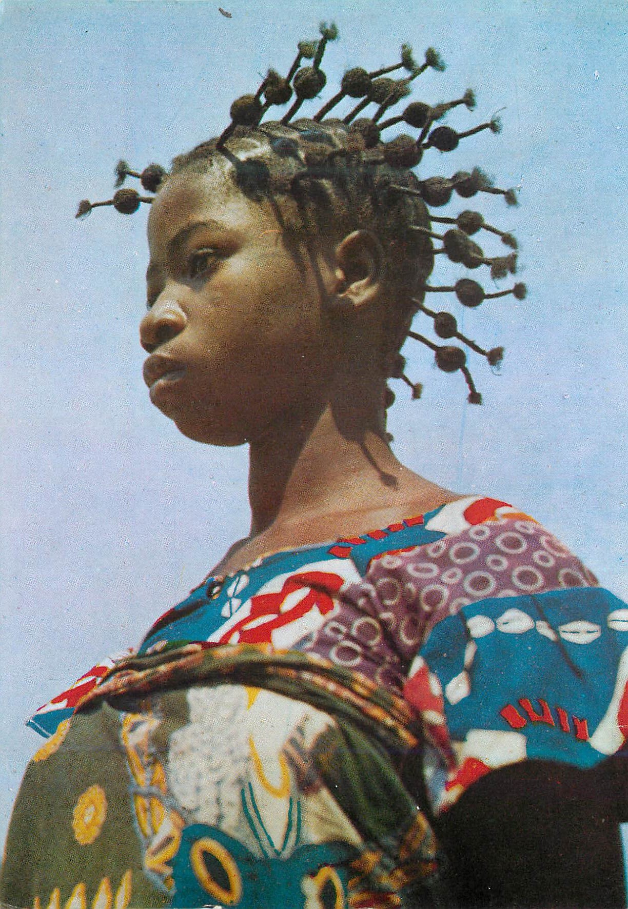 CPM La Cote Occidentale d'Afrique Gabon Jeune Fille aux Bigoudis