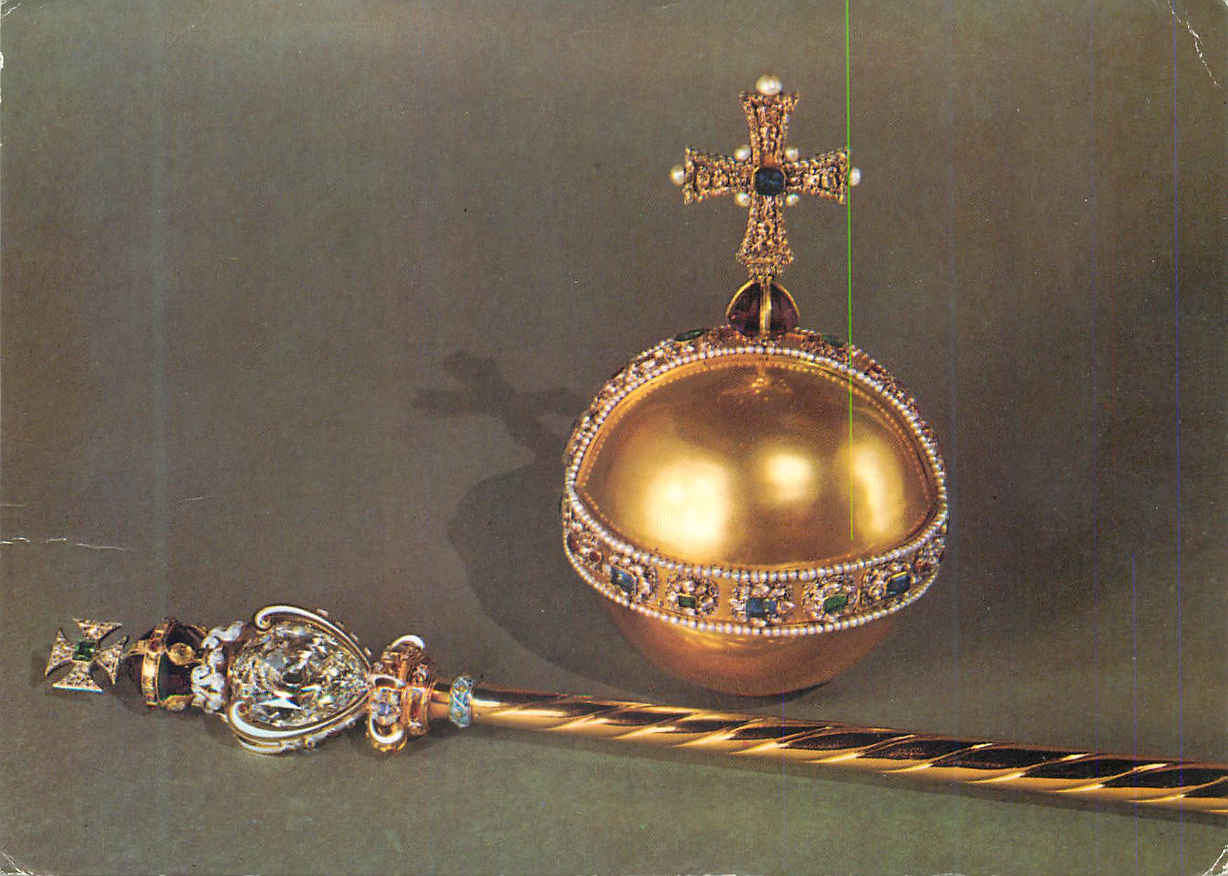 CPM L'Orbe du Souverain et le Sceptre du Souverain avec la Croix