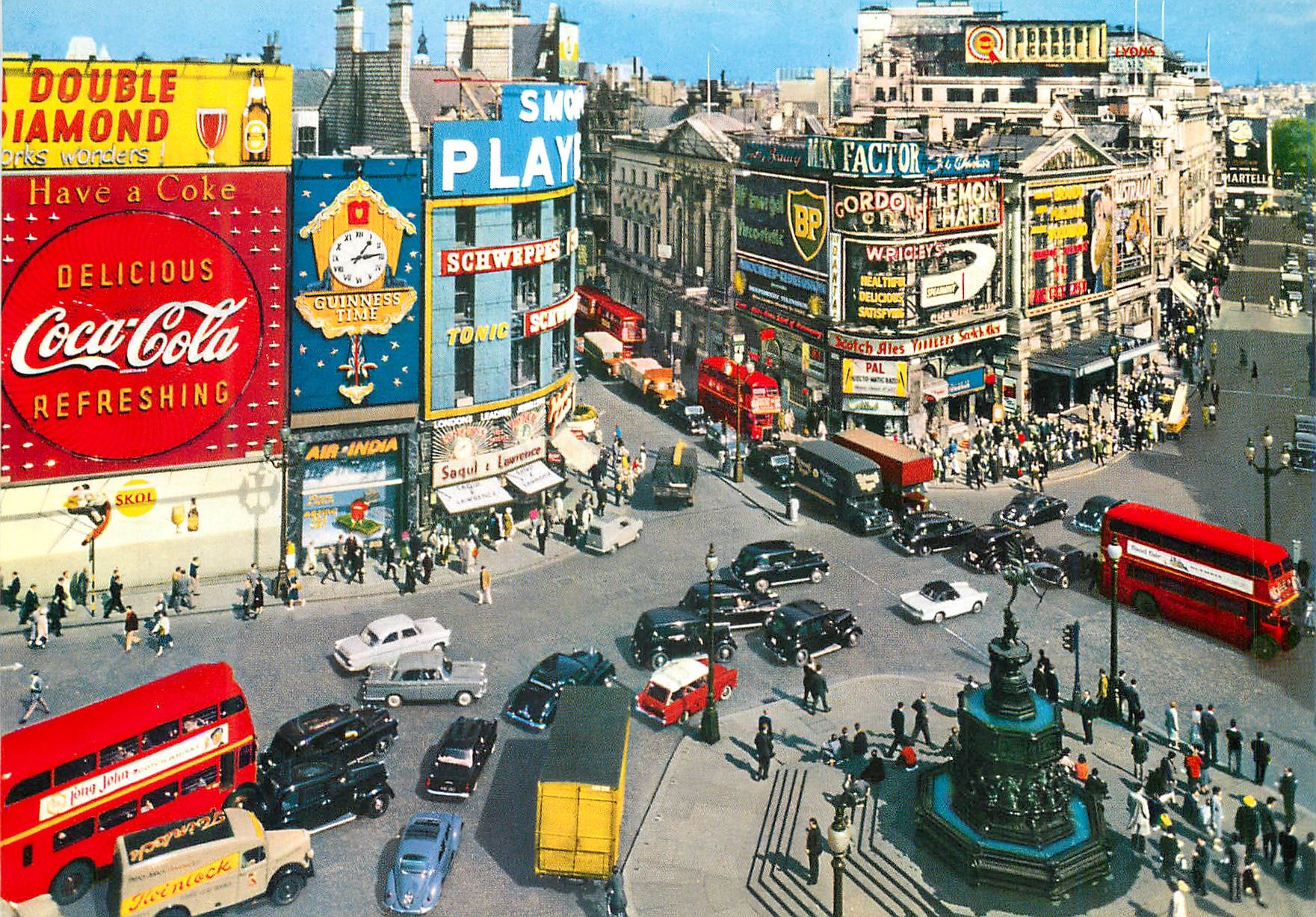 CPM Piccadilly Circus London Coca Cola Coca-Cola BP