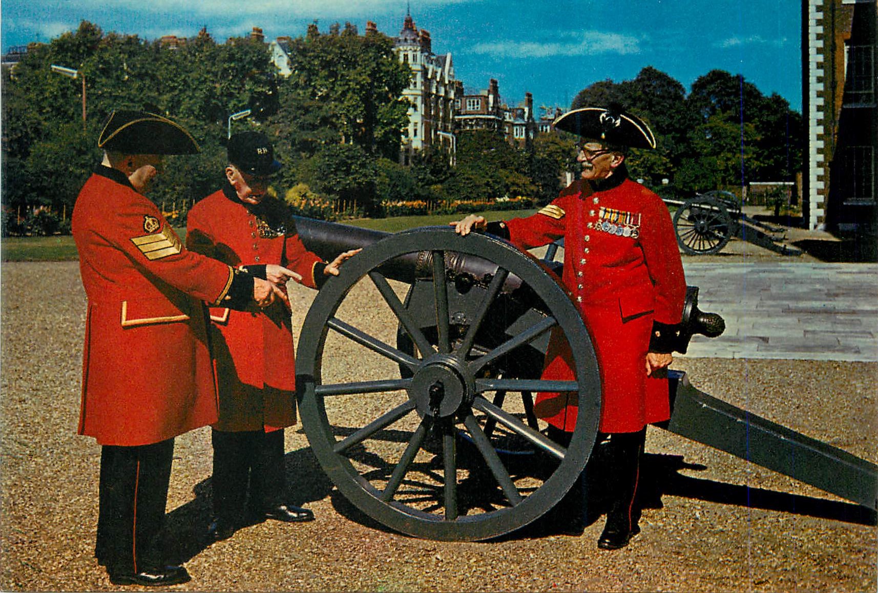 CPM Chelsea Pensioners London Militaria
