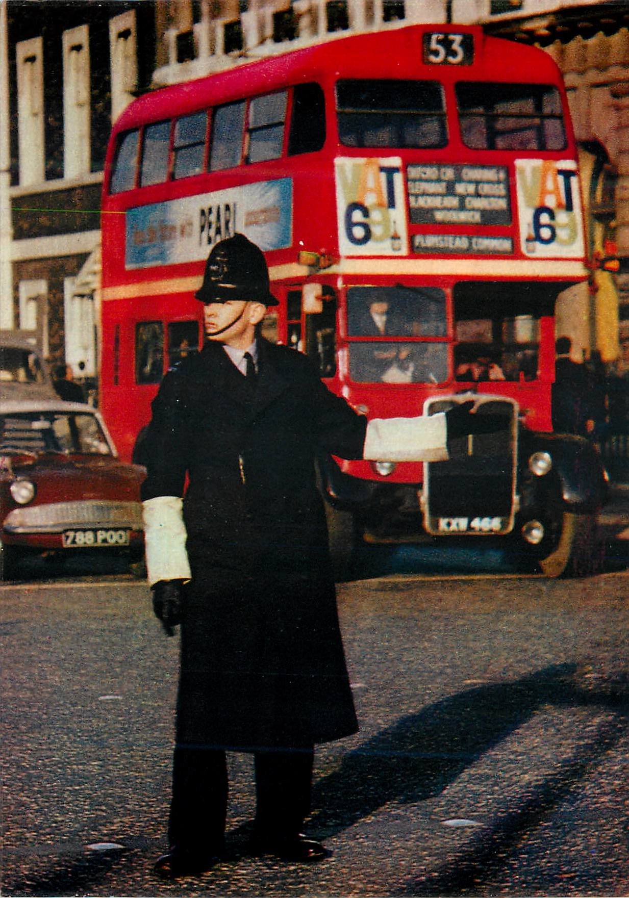 CPM London Policeman Police Autobus 