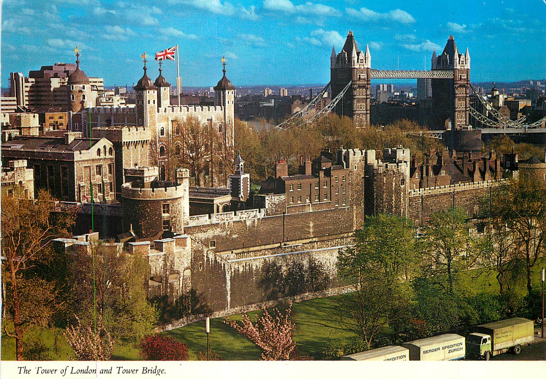 CPM The Tower of LOndon and Tower Bridge