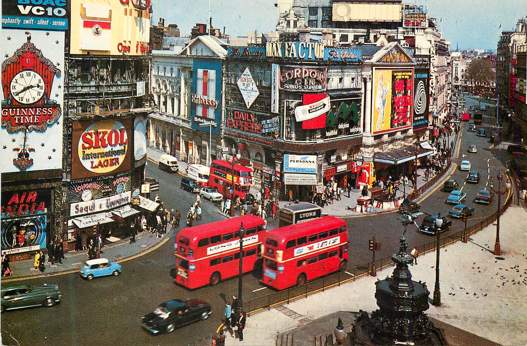 CPM Piccadilly Circus London Skol Autobus