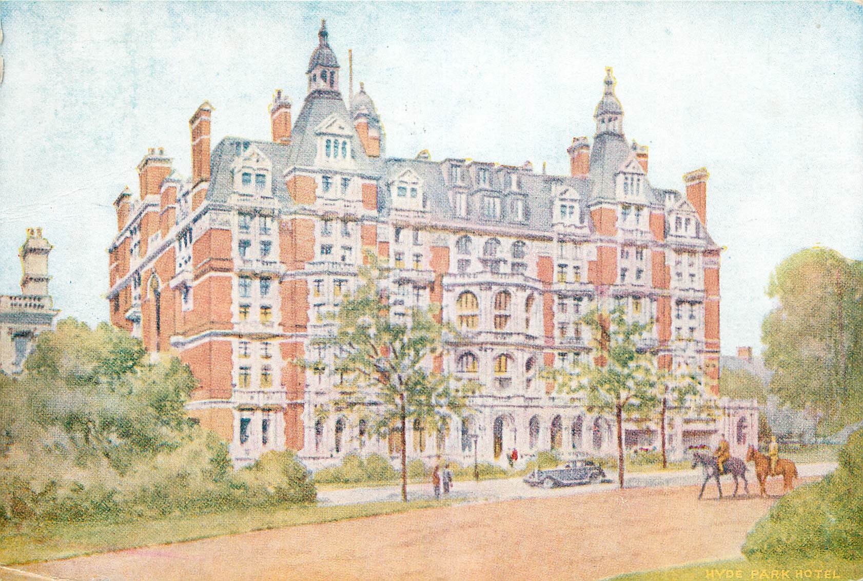 CPM Hyde Park Hotel Knightsoridge London Cheval