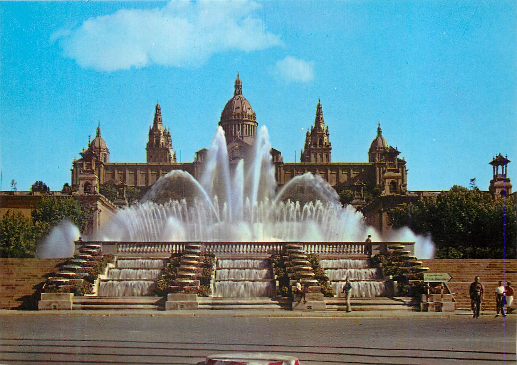 CPM Barcelona Fontaine Monumental et Palais National de Montjuic