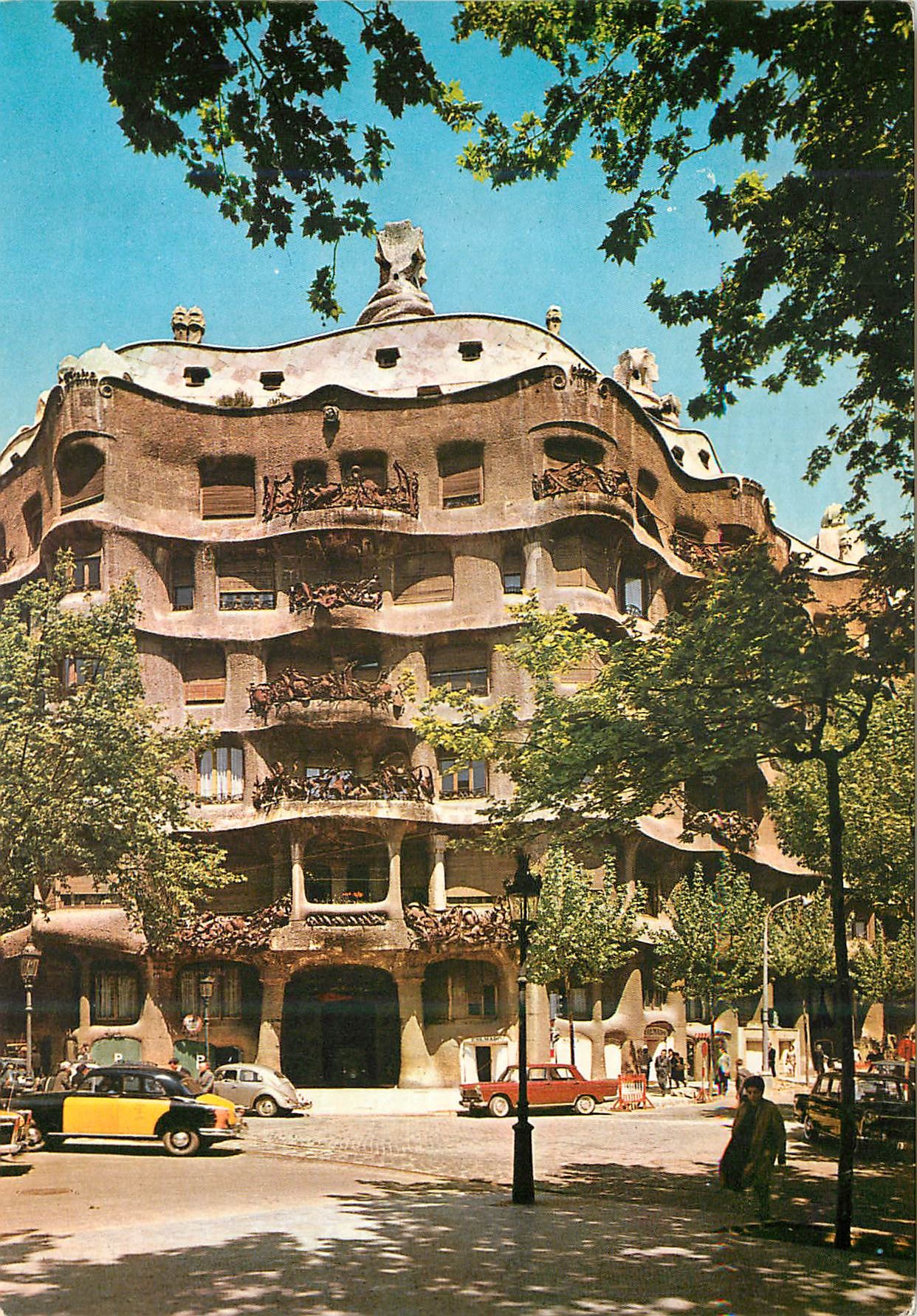 CPM Barcelona Maison Mila Y Camps ( Architecte A Gaudi)