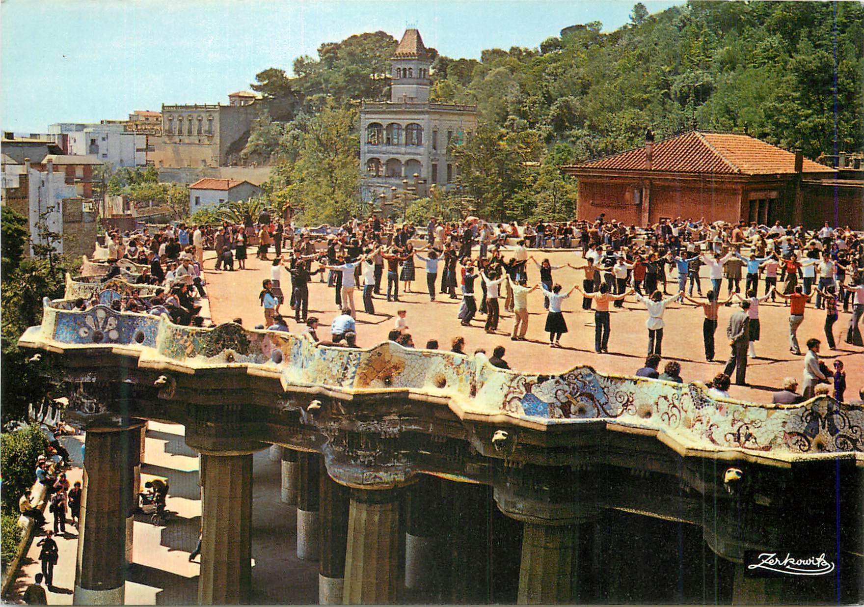 CPM Barcelona Parc Guell Aplec de Sardanes