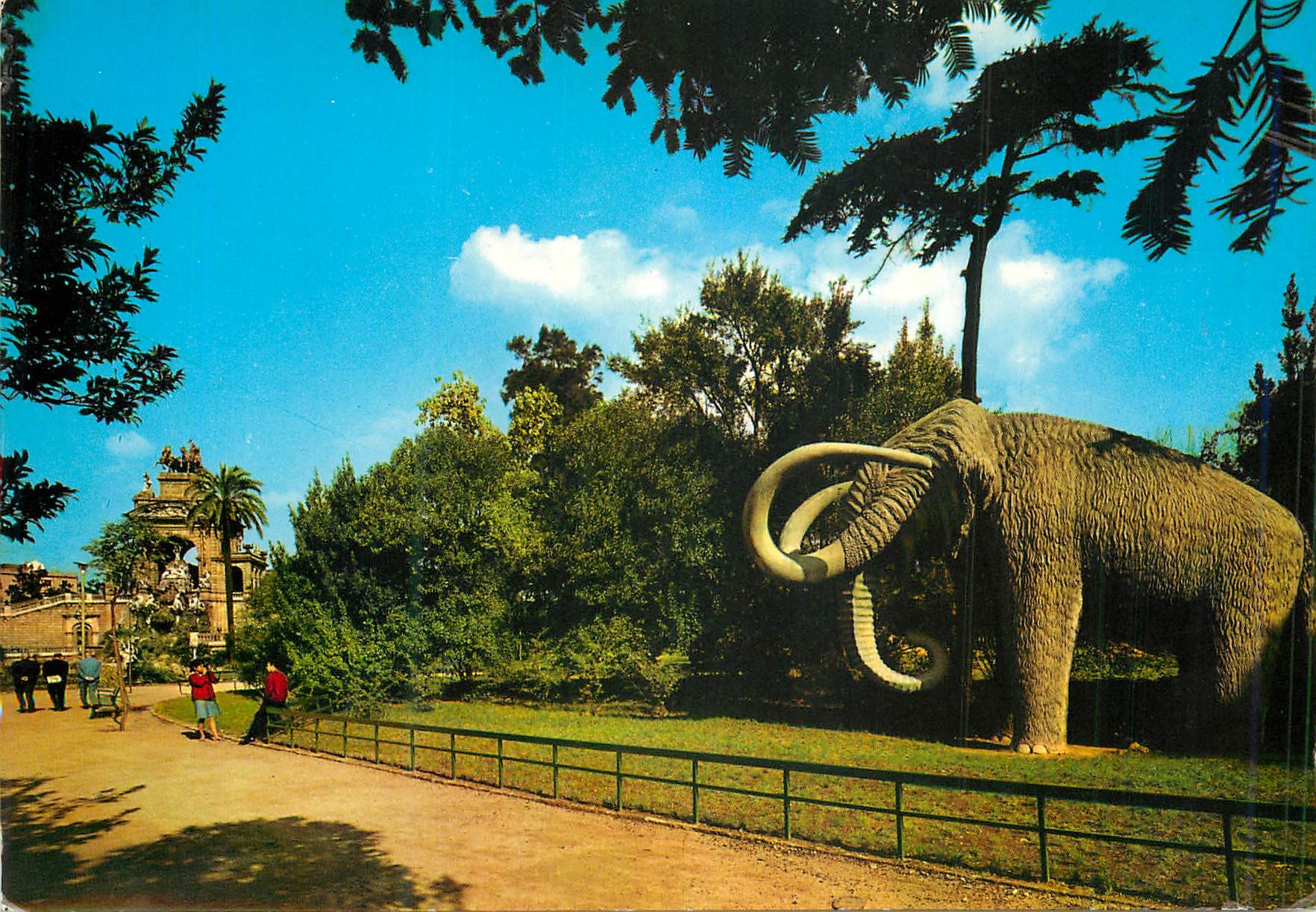 CPM Barcelona Parc de la Citadelle Detail Mammouth