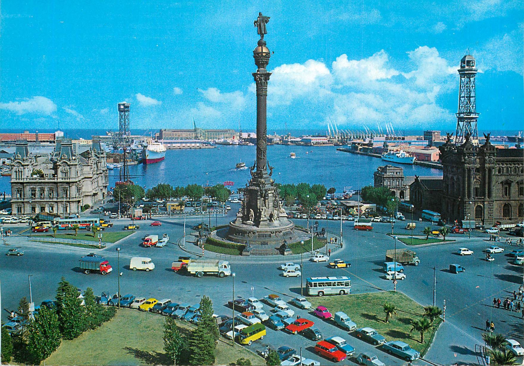 CPM Barcelona Monumental a Colomb et le Port