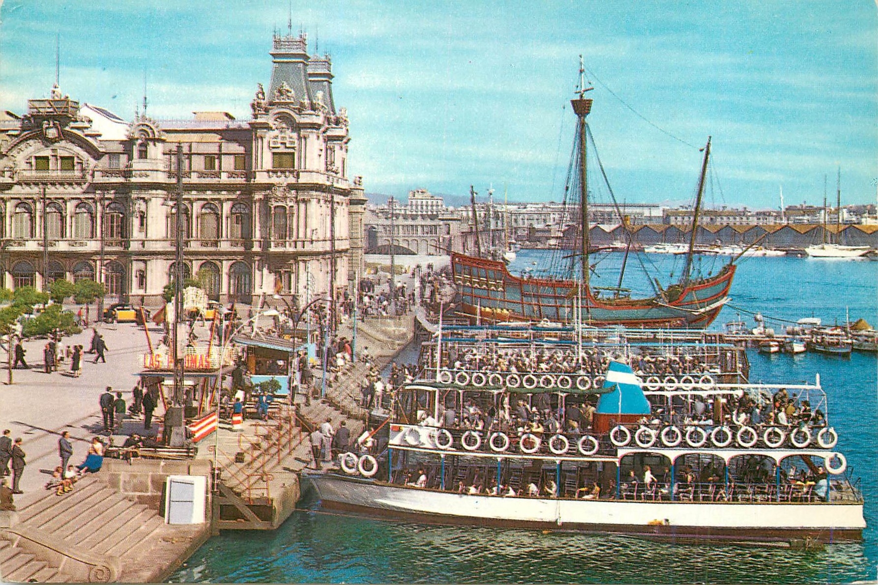 CPM Barcelona Porte de la Paix Caravelle Sa* Marie Bateau
