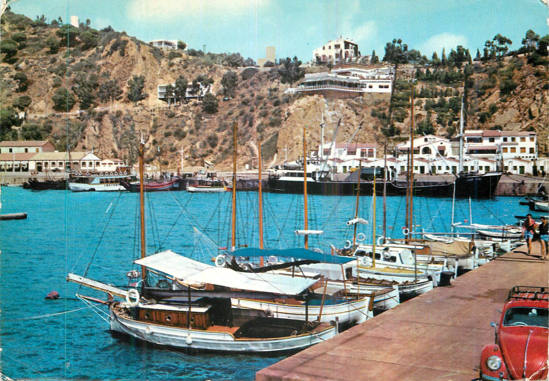 CPM Blanes Costa Brava El Puerto le Port Bateaux