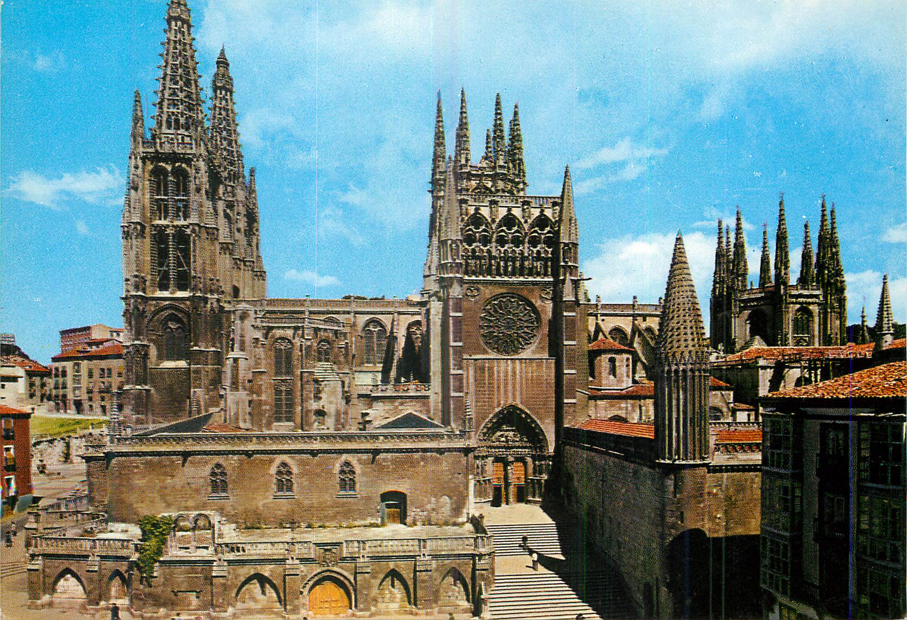 CPM Burgos La Cathedrale vue des la Place de la Sainte Vierge