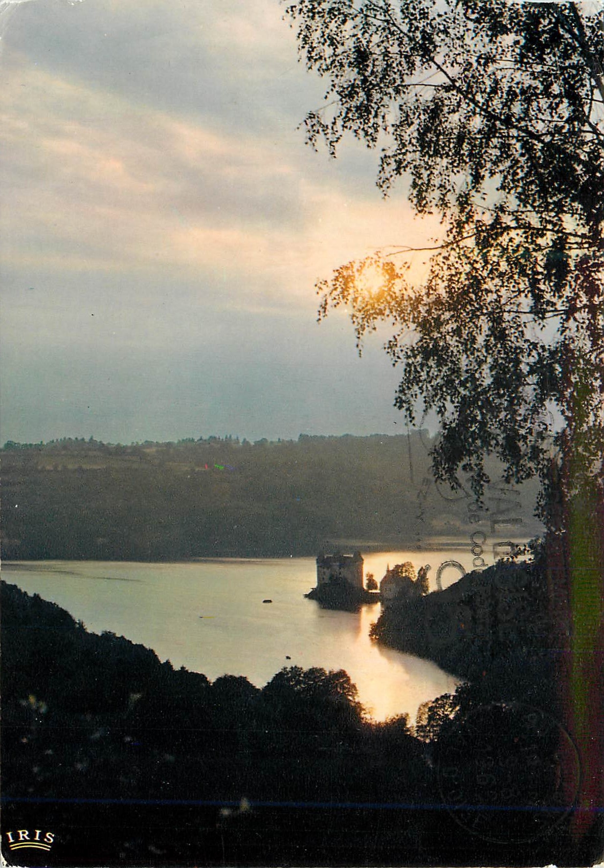 CPM Pres de Bort Les Orgues (Correze) Le Chateau de Val (XIVeme S) au Coucher du Soleil
