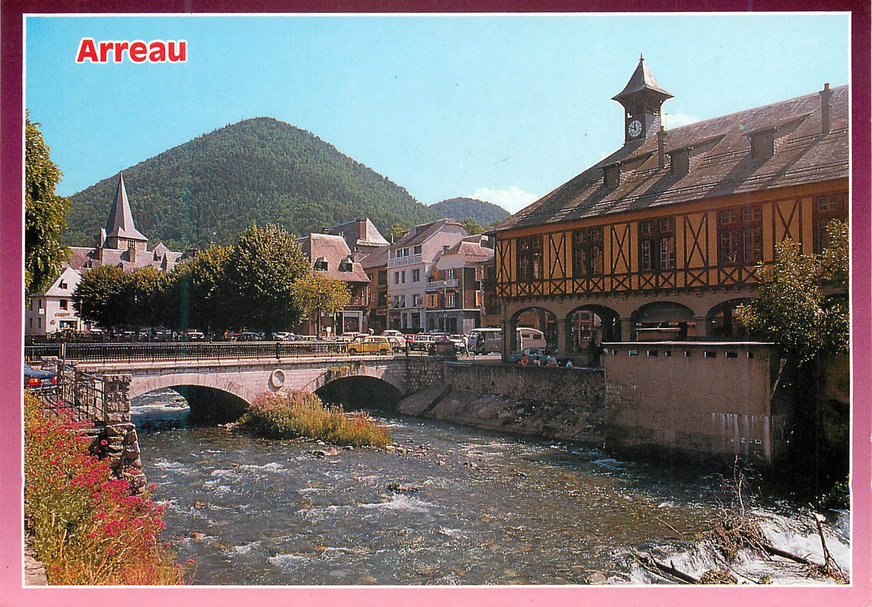 CPM Arreau Hautes Pyrenees Vallee d'Aure Le Pont la Neste et La Mairie
