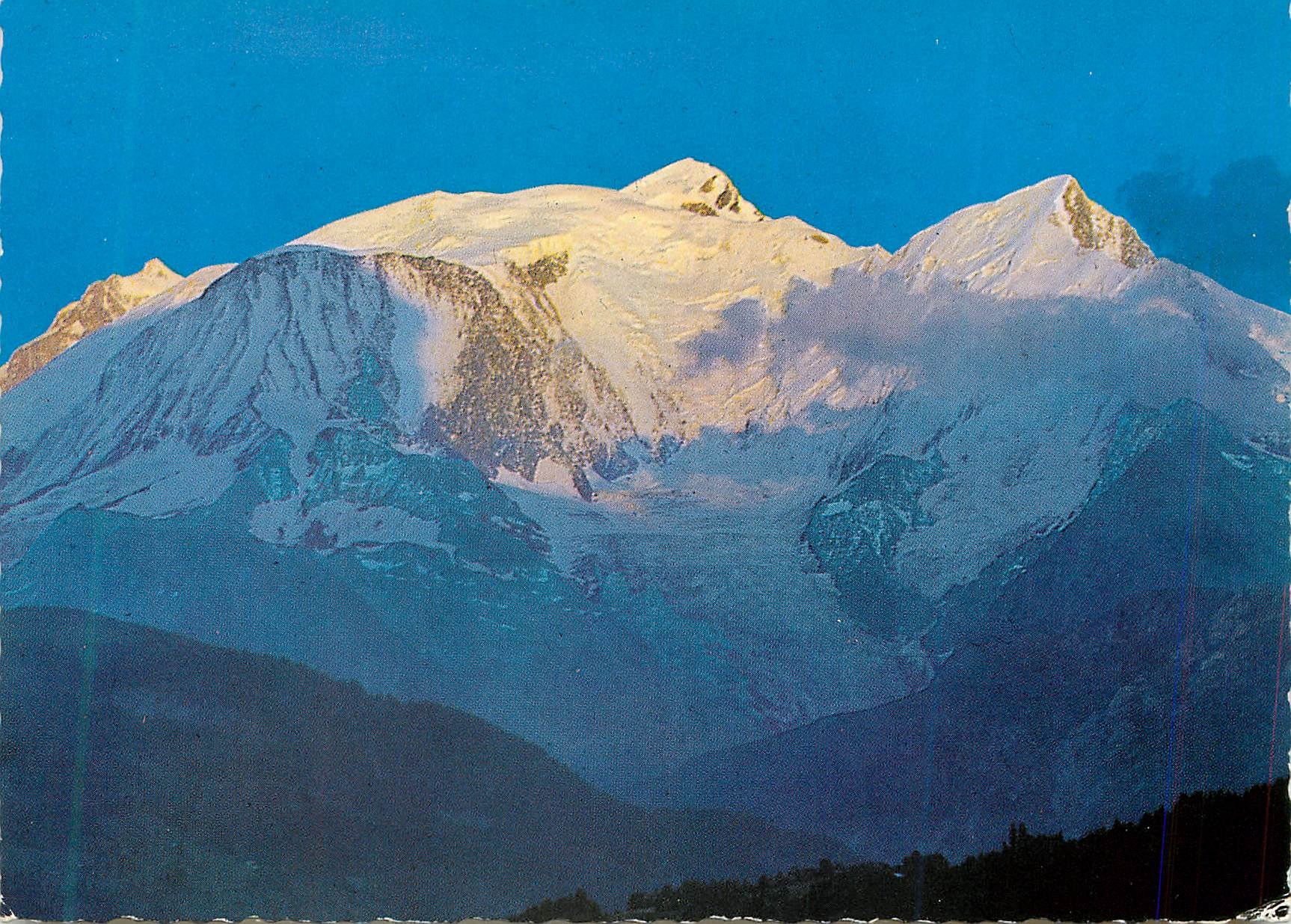 CPM Chamonix Mont Blanc (Hte Savoie) Derniers rayons du Couchant sur le Mont Blanc