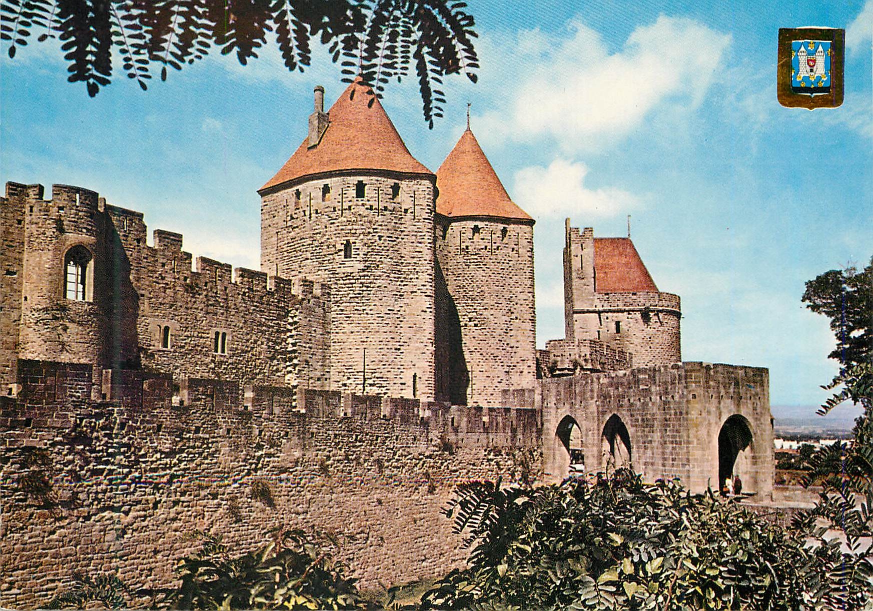 CPM Arts et Couleurs de l'Aude Carcassonne la Defense de la Porte Narbonnaise