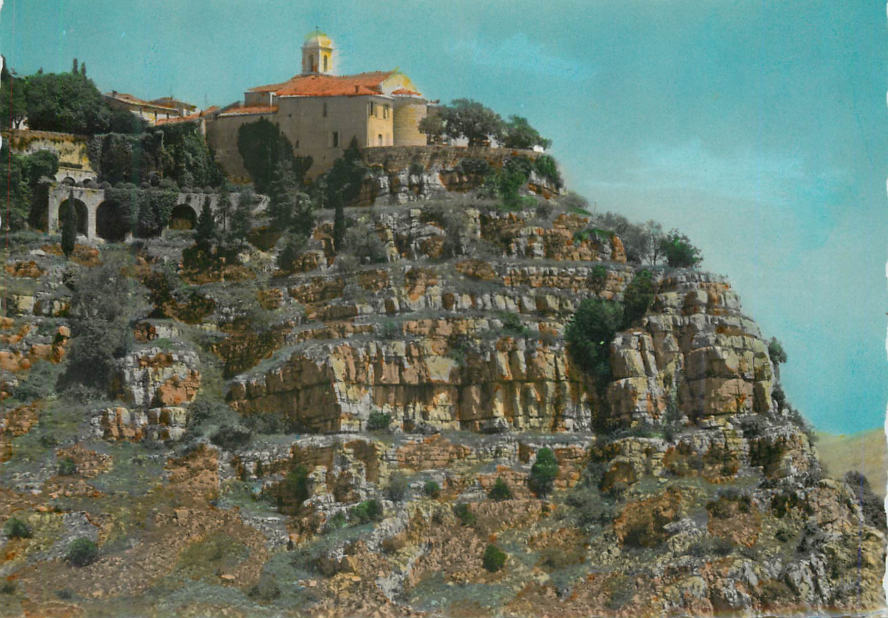Gourdon (A.-M.) — Village Nid d'Aigle — L. Gilletta & Cie, Nice