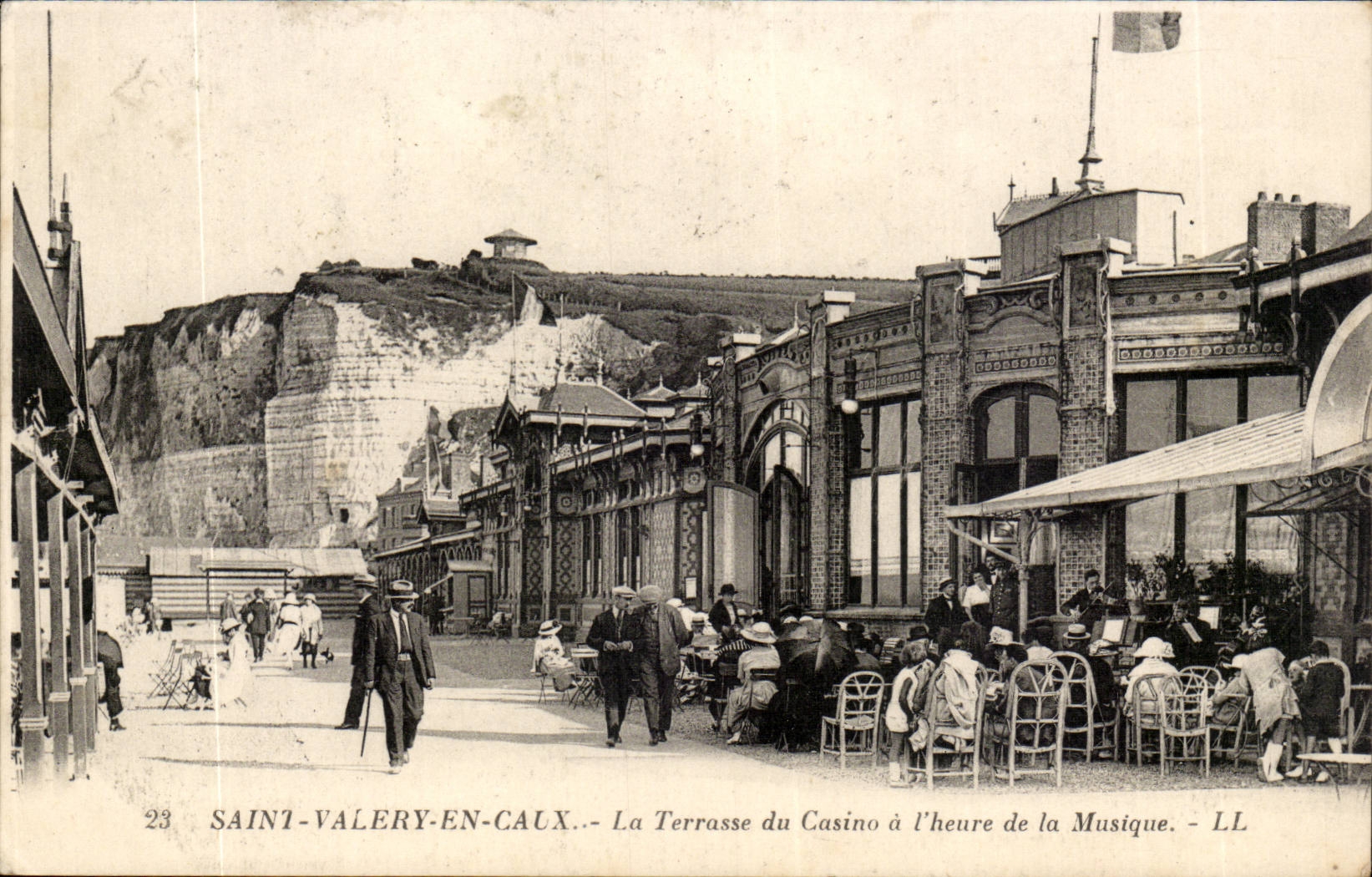 Saint Valery en Caux CPA La terrasse du casino a l heure de la musique